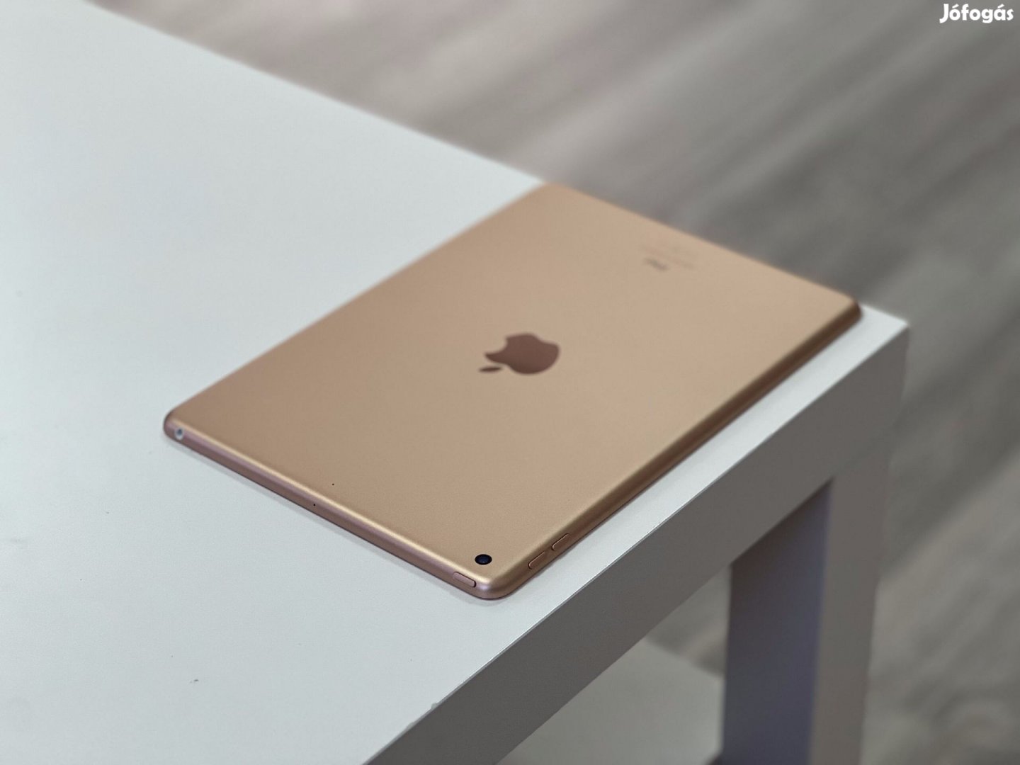 Hibátlan iPad 8th Generáció Gold 32GB 1 Év Garanciával Számlával