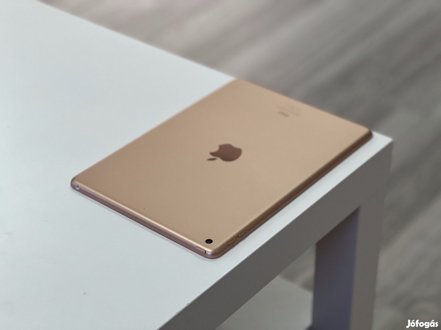 Hibátlan iPad 8th Generáció Gold 32GB 1 Év Garanciával Számlával