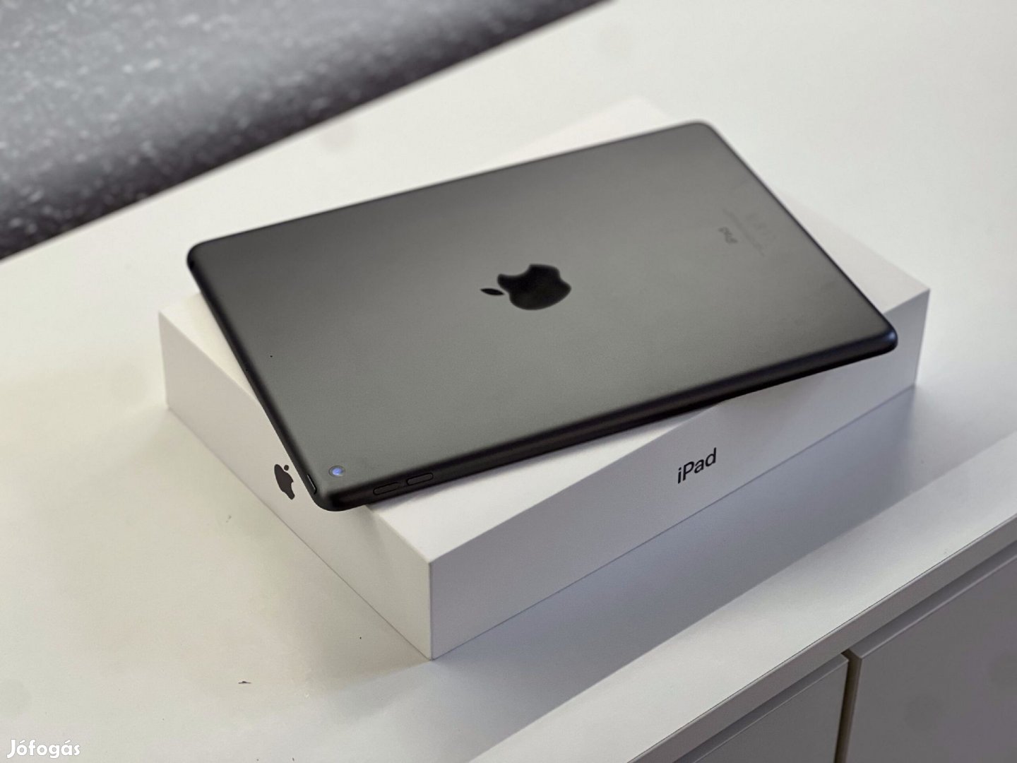 Hibátlan iPad 9th Generáció Space Gray 64GB 2 Év Garanciával