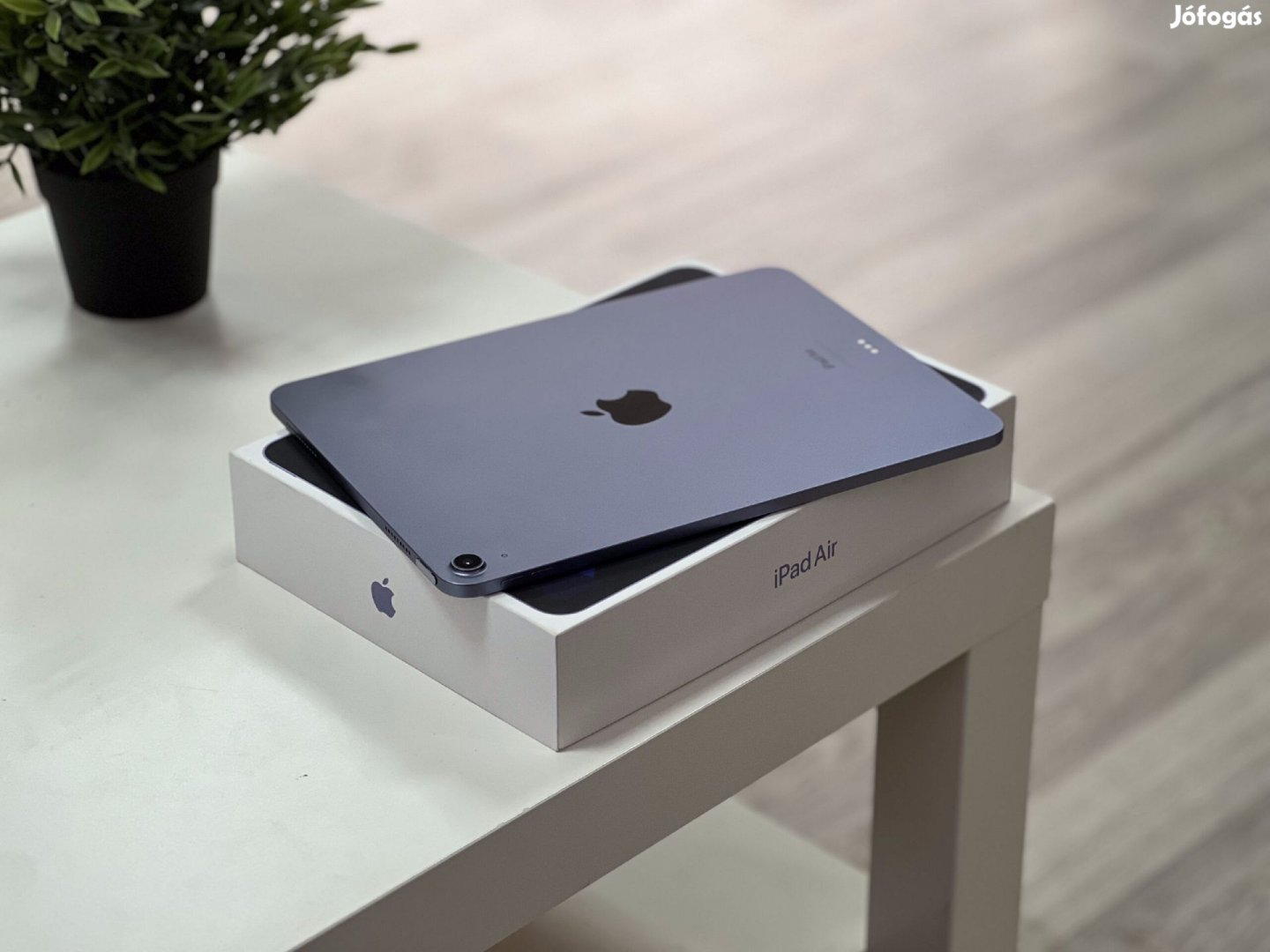 Hibátlan iPad Air 5th Generáció M1 Purple 64GB 1 Év Garanciával