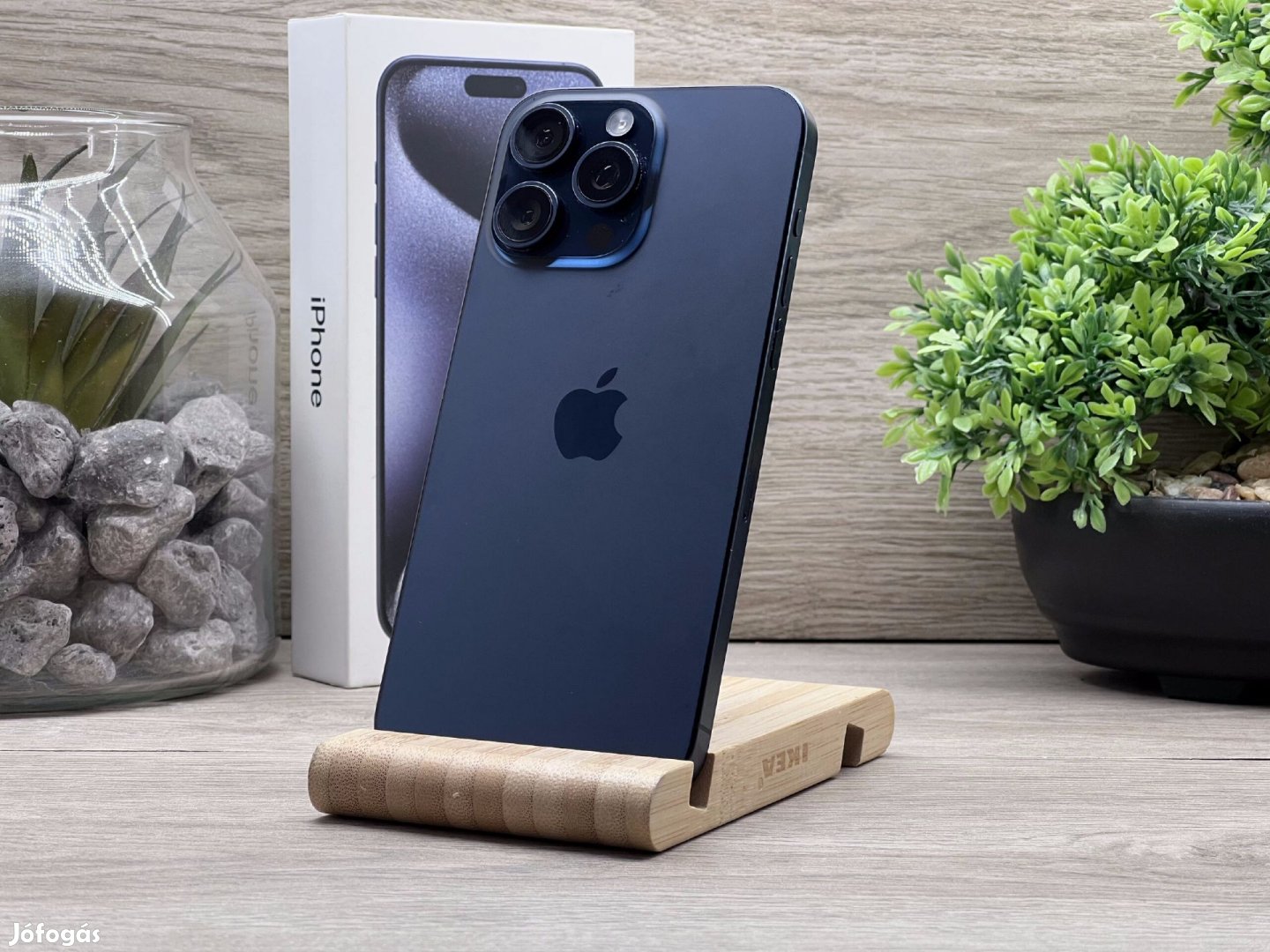 Hibátlan iPhone 15 Pro Max Blue Titanium 256GB 2 ÉV Garanciával