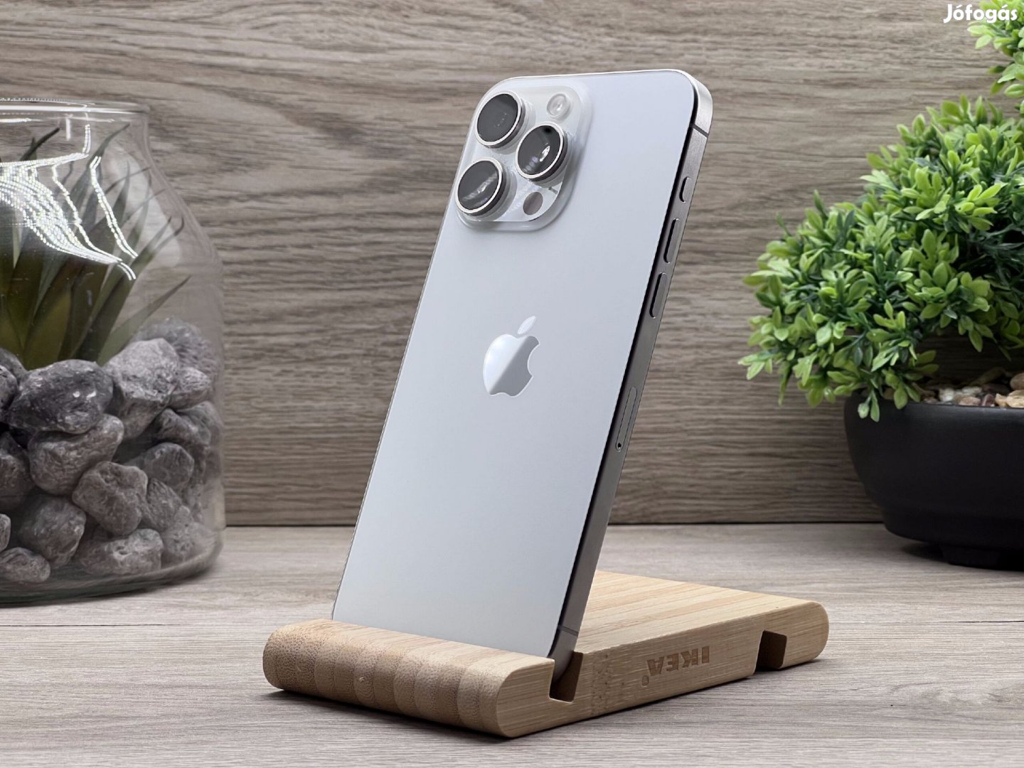 Hibátlan iPhone 15 Pro Max White Titanium 512GB 2 ÉV Garanciával