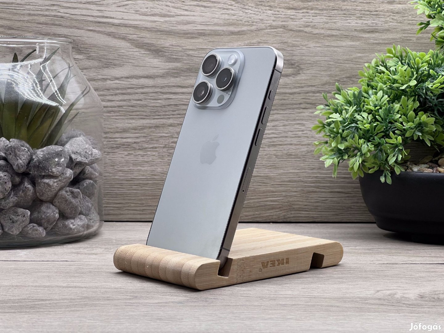 Hibátlan iPhone 15 Pro Natural Titanium 128GB 2 ÉV Garanciával