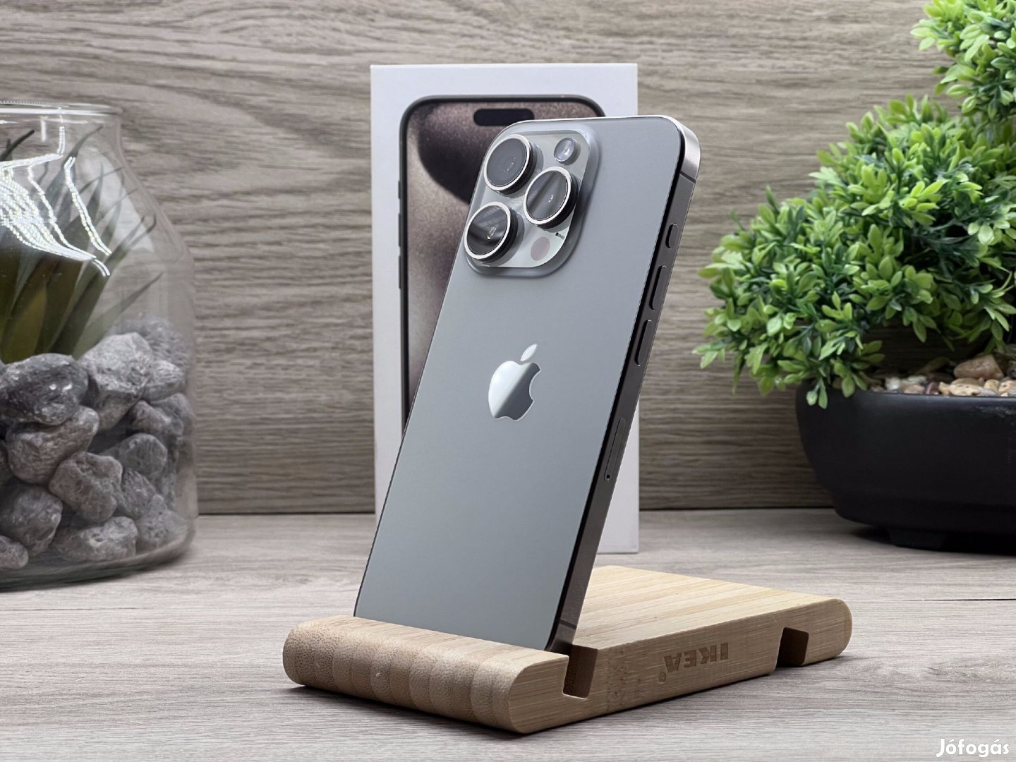 Hibátlan iPhone 15 Pro Natural Titanium 128GB 2 ÉV Garanciával
