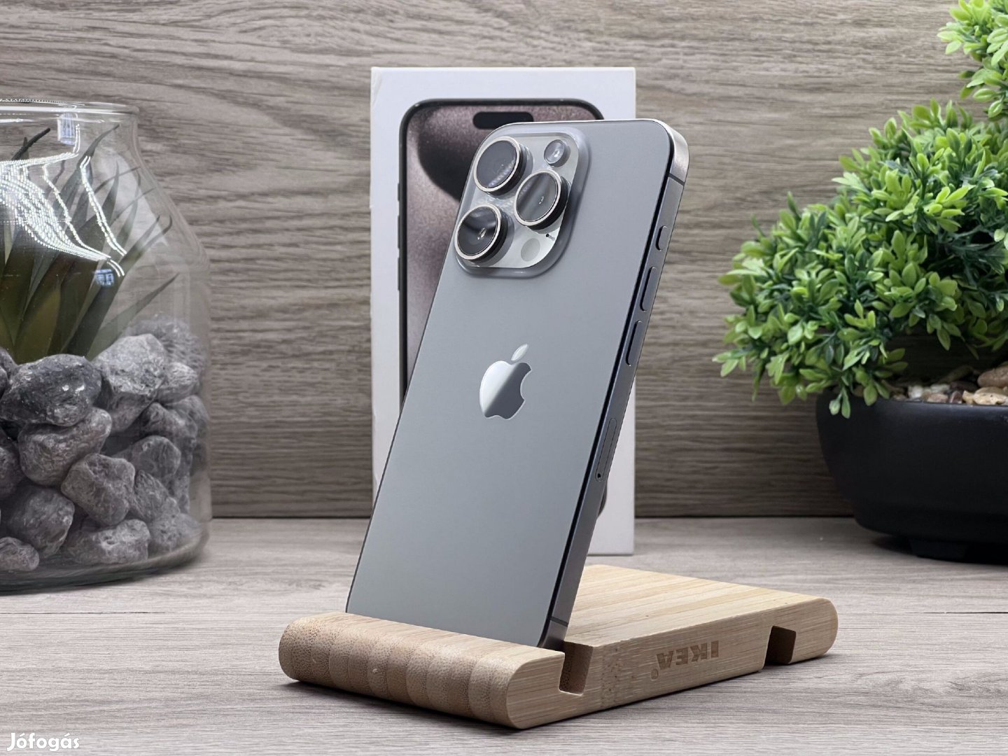 Hibátlan iPhone 15 Pro Natural Titanium 128GB 2 ÉV Garanciával