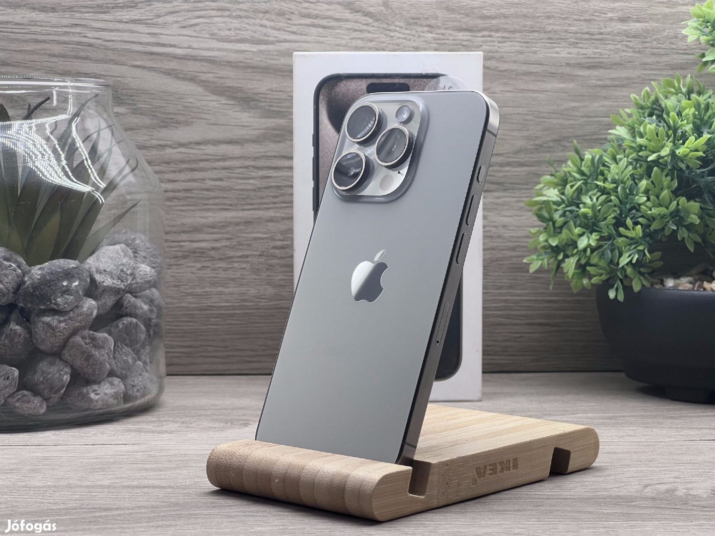 Hibátlan iPhone 15 Pro Natural Titanium 256GB 2 ÉV Garanciával