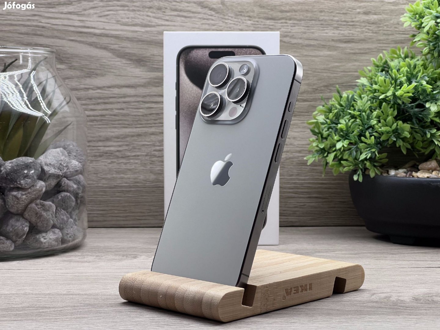 Hibátlan iPhone 15 Pro Natural Titanium 256GB 2 ÉV Garanciával