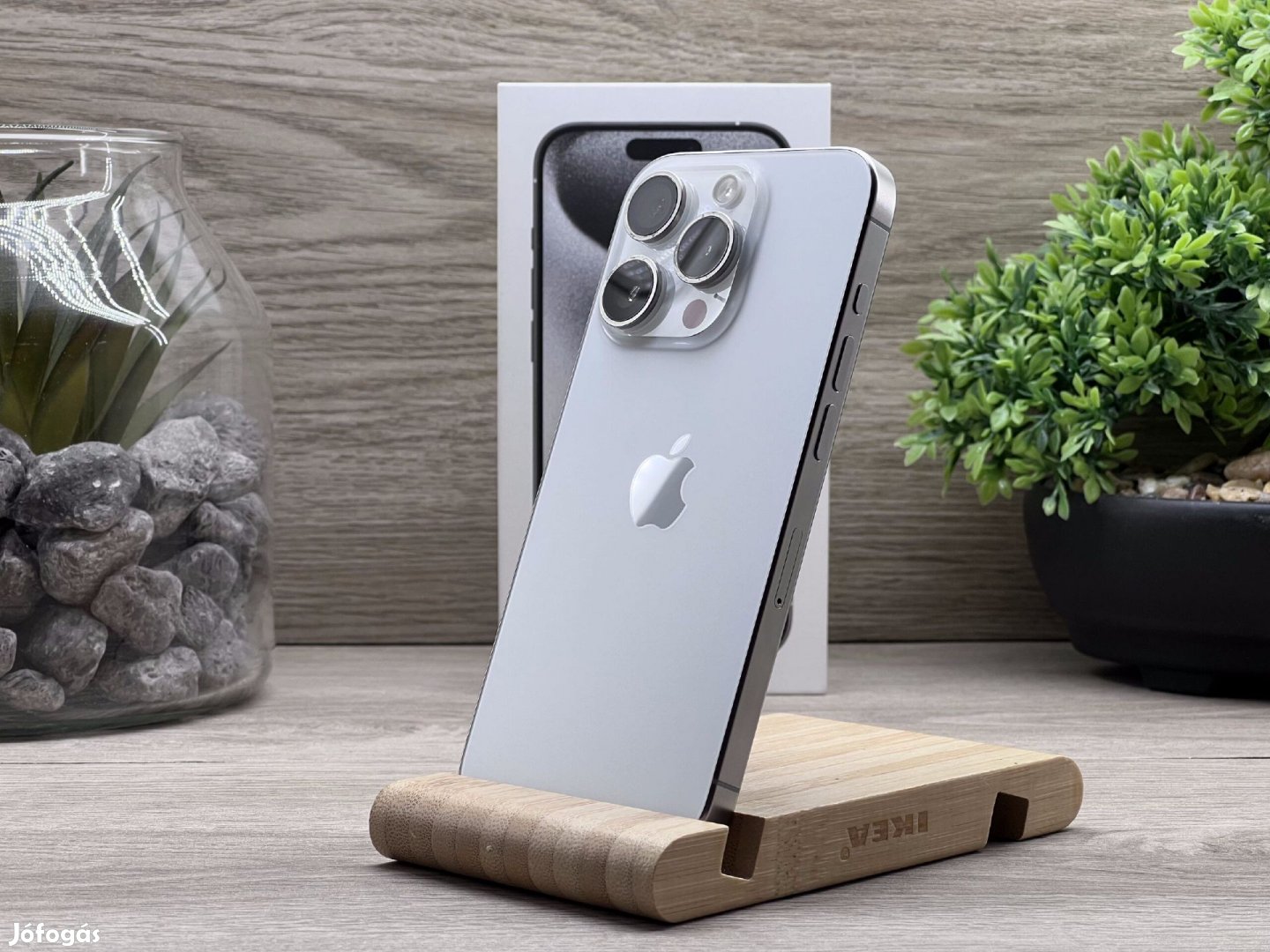 Hibátlan iPhone 15 Pro White Titanium 256GB 2 ÉV Garanciával