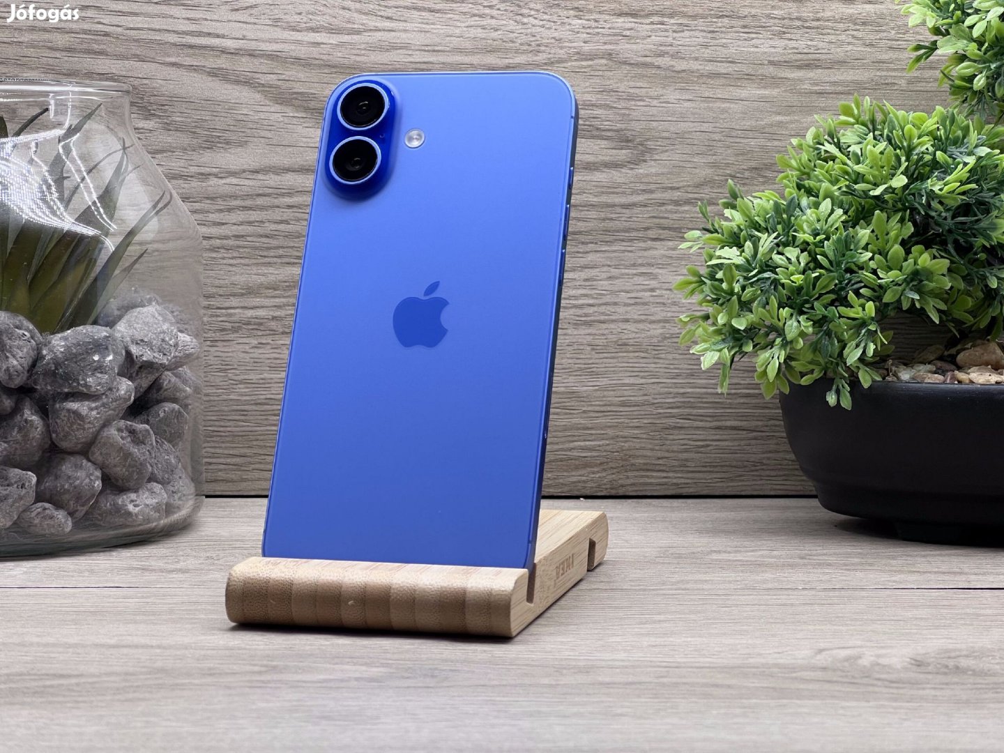 Hibátlan iPhone 16 Plus Ultramarine 128GB 2 ÉV Garanciával Számlával