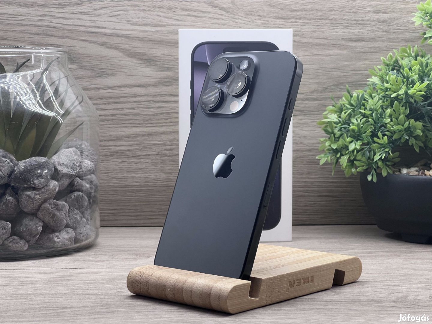 Hibátlan iPhone 16 Pro Black Titanium 128GB 2 ÉV Garanciával