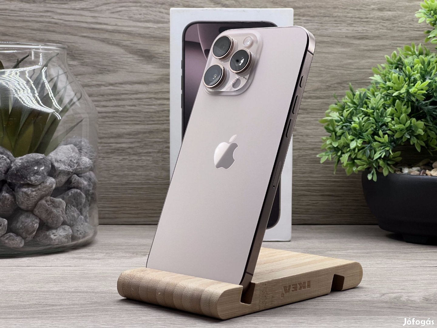 Hibátlan iPhone 16 Pro Max Desert Titanium 256GB 2 ÉV Garanciával
