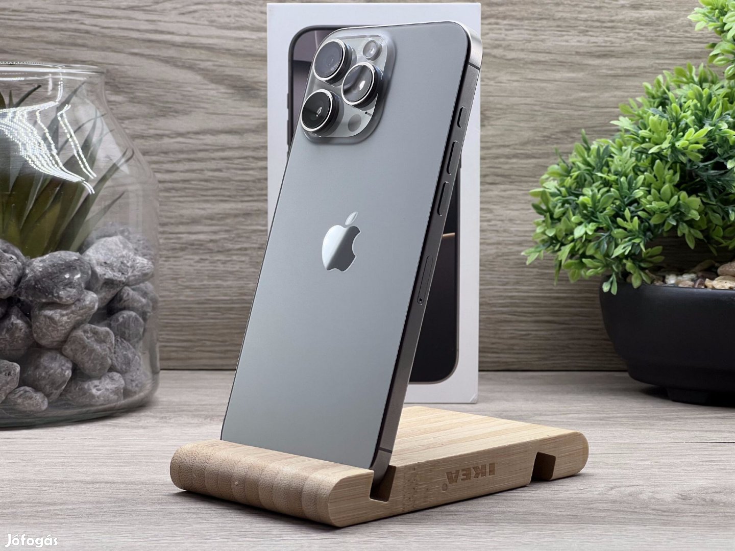 Hibátlan iPhone 16 Pro Max Natural Titanium 256GB 2 ÉV Garanciával