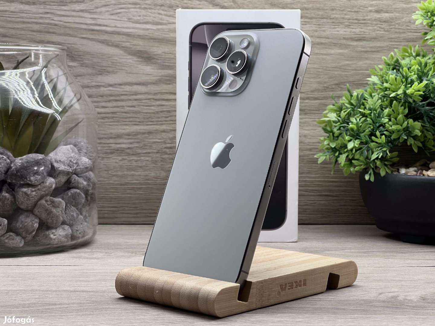 Hibátlan iPhone 16 Pro Max Natural Titanium 256GB 2 ÉV Garanciával