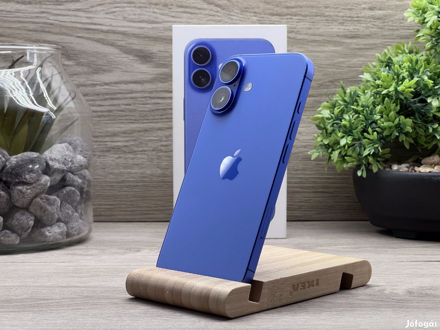 Hibátlan iPhone 16 Ultramarine 128GB 2 ÉV Garanciával Számlával Aksi