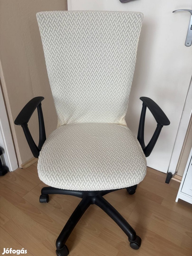 Hibátlan irodai forgószék azonnal vihető