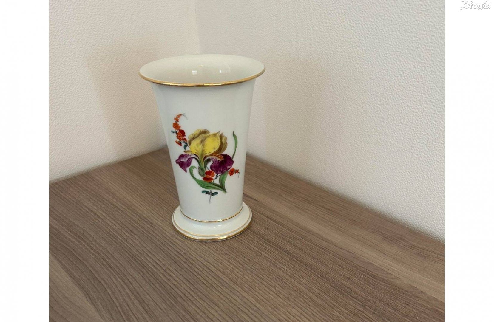 Hibatlan meisseni váza (14cm magas) eladó
