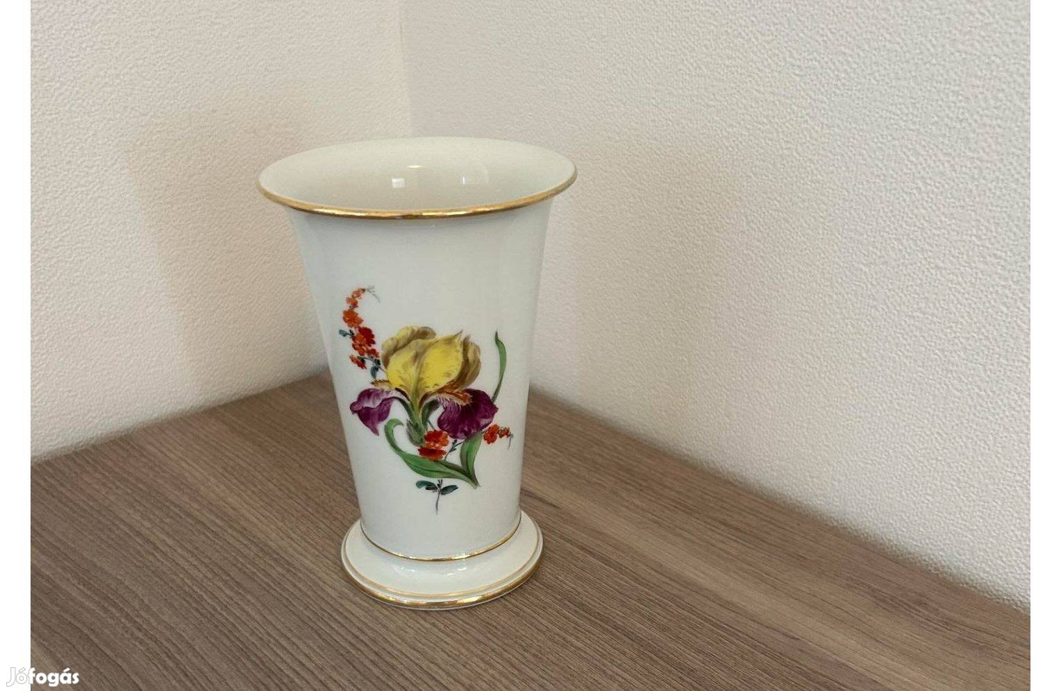 Hibatlan meisseni váza (14cm magas) eladó