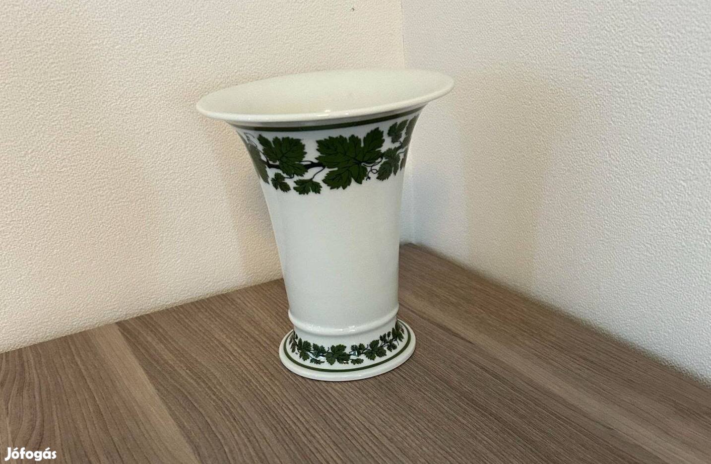 Hibatlan meisseni váza (16 cm magas) eladó