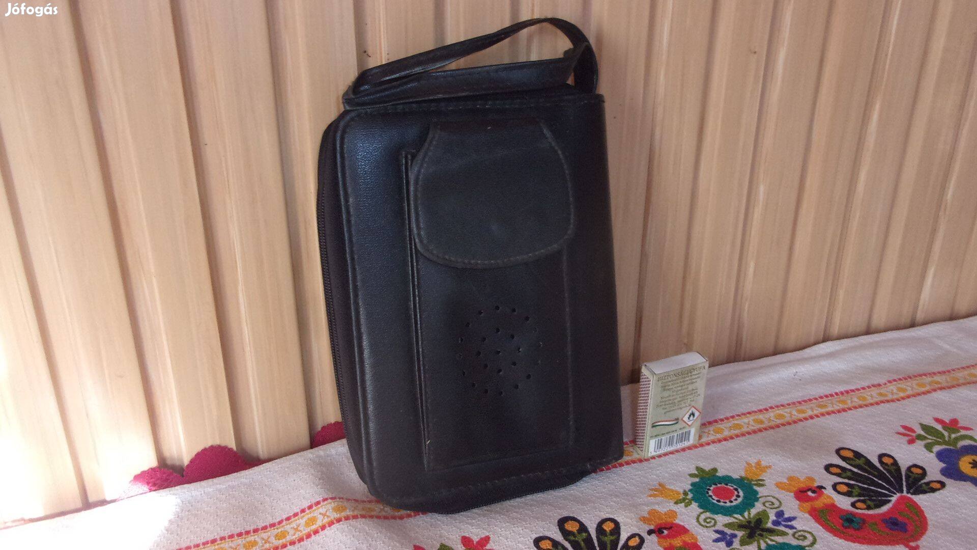 Hibátlan retro régi autós táska az 1980 as évekből