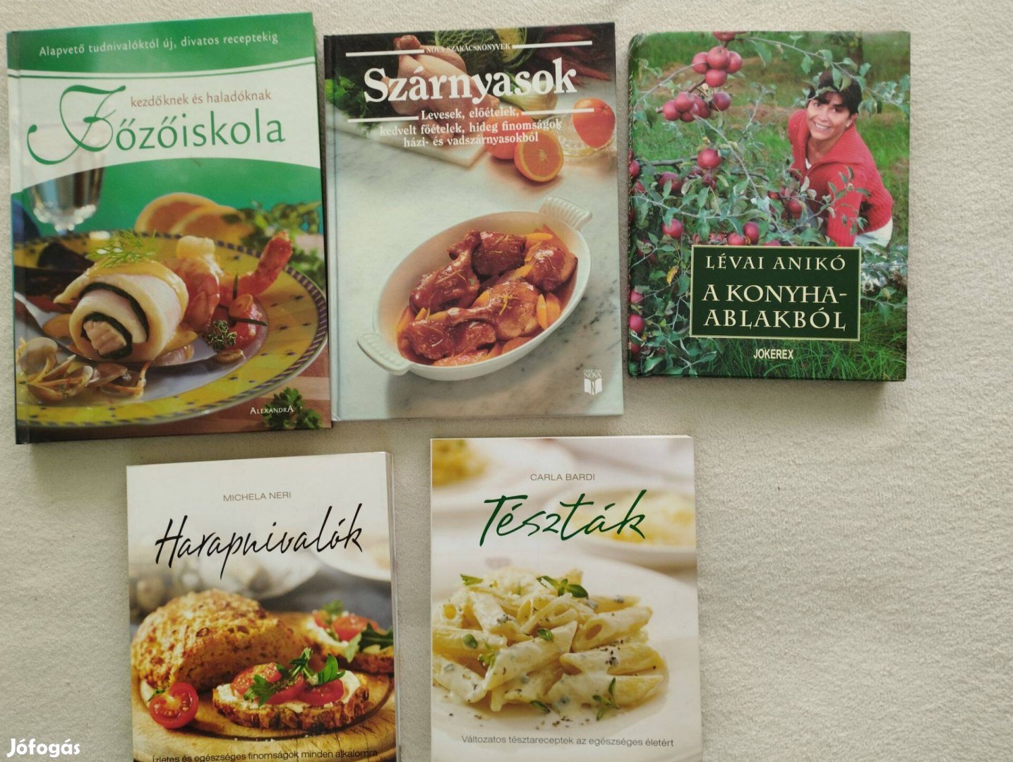 Hibátlan szakácskönyvek eladók