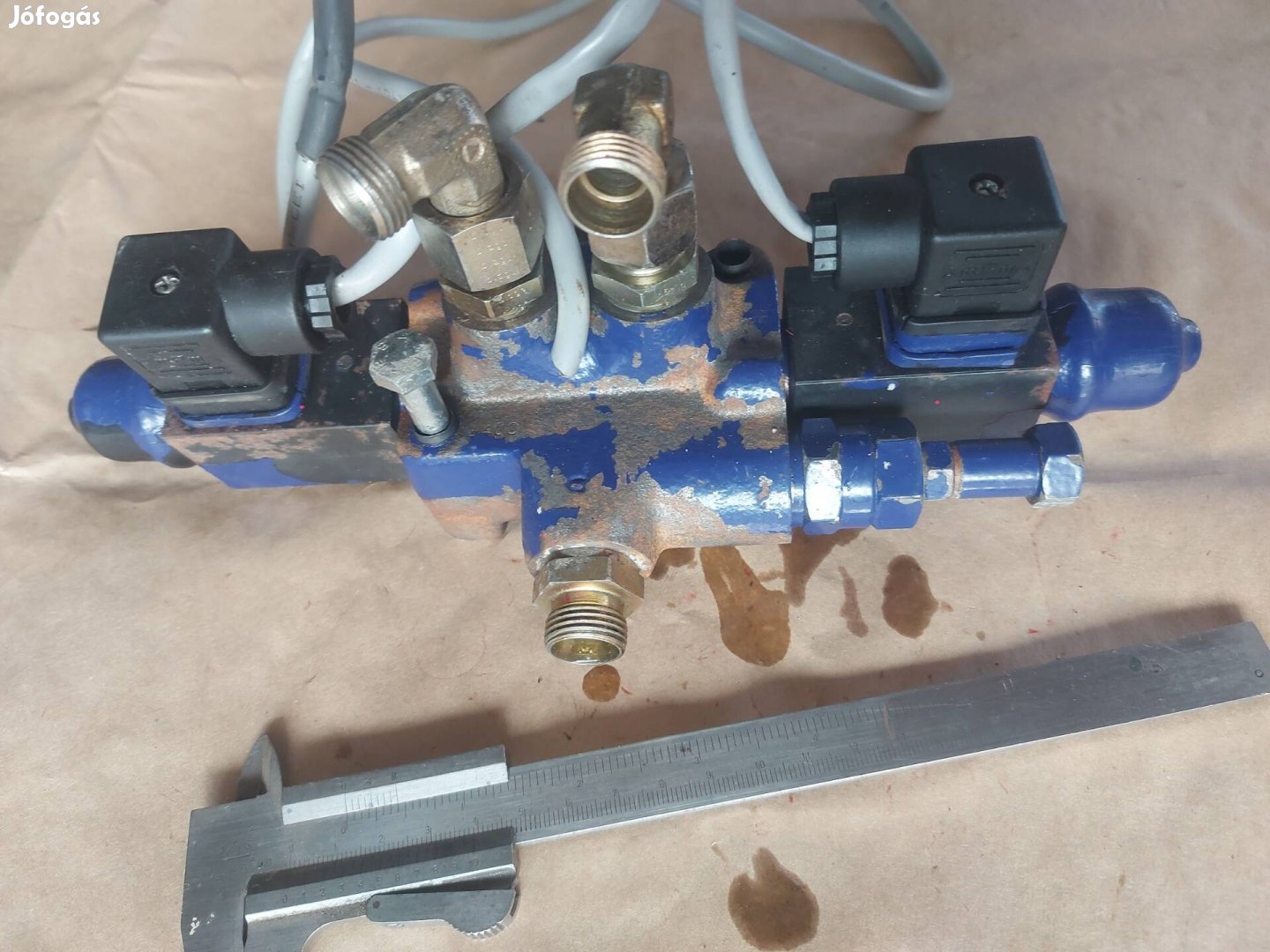 Hidraulika irányváltó 12V