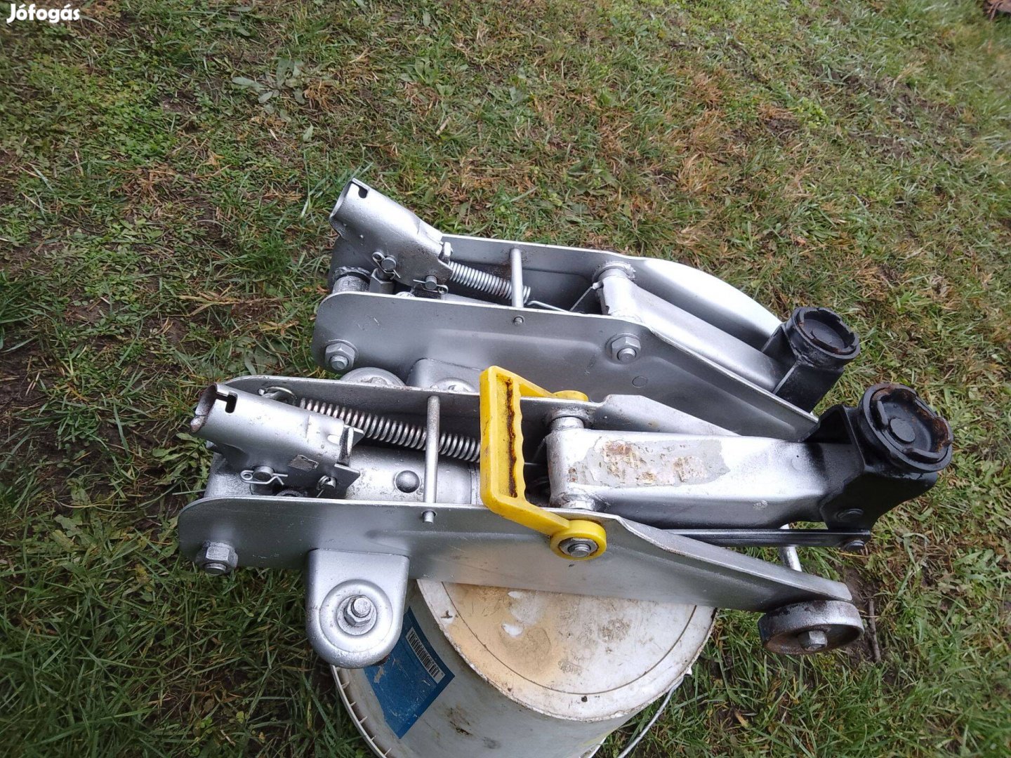 Hidraulikus "krokodil" 2.5 T , kitűnő állapotban eladó