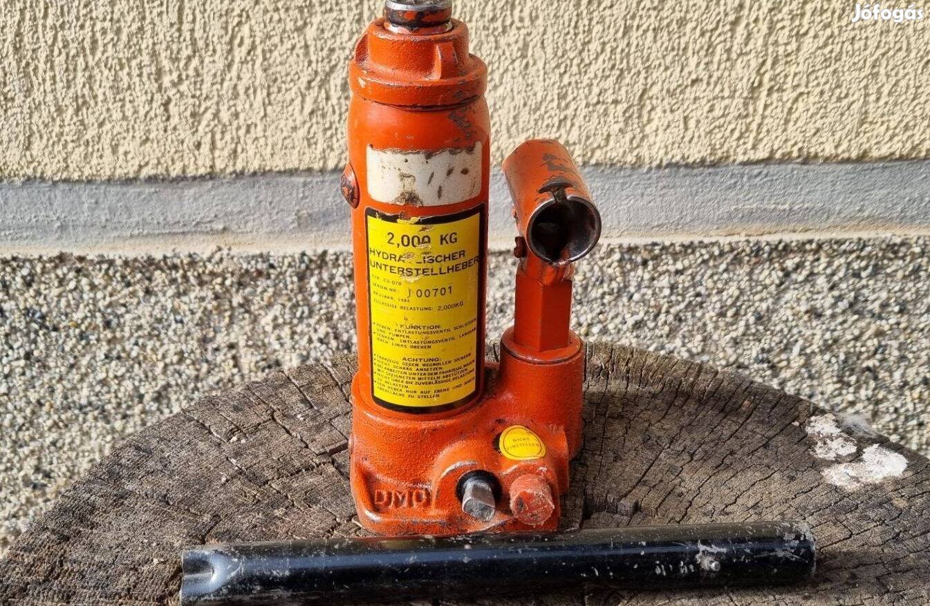 Hidraulikus emelő 2T