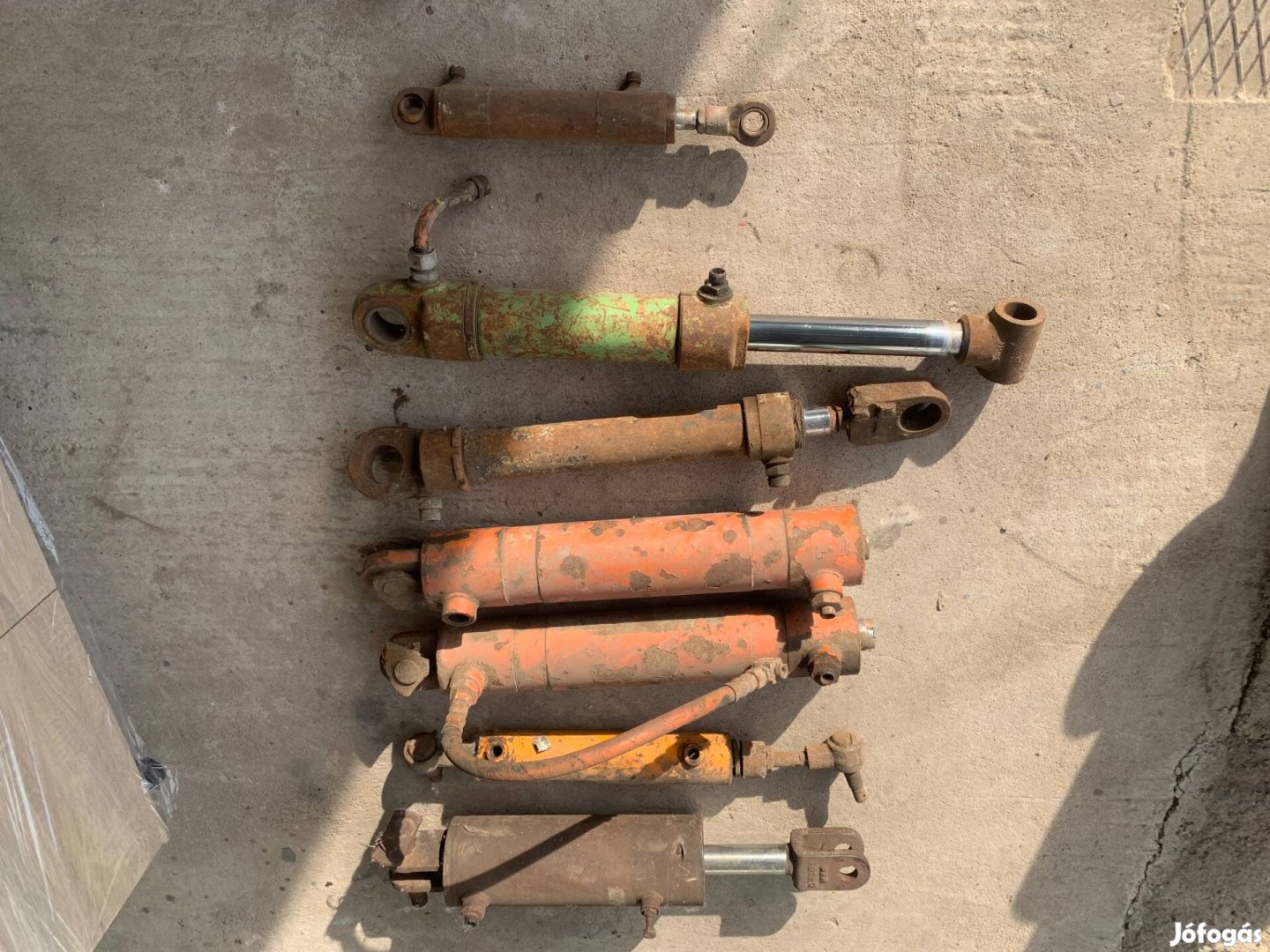 Hidraulikus munkahengerek elado