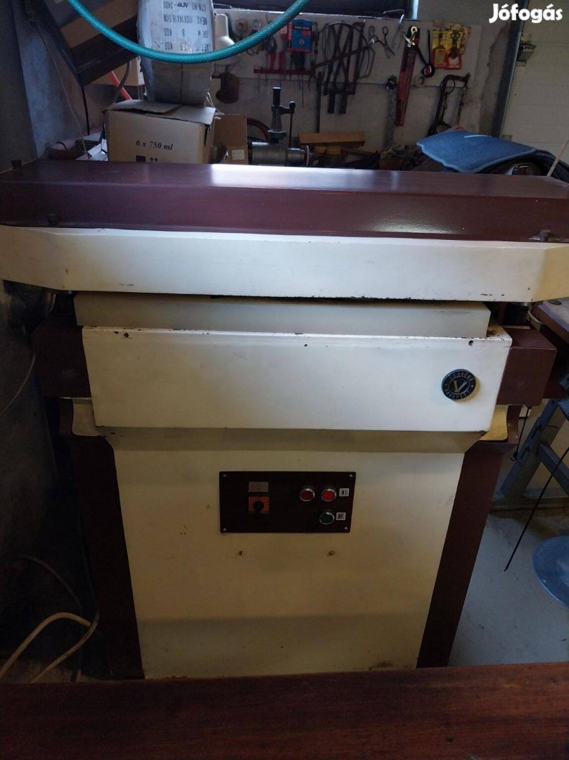 Hidraulikus présgép