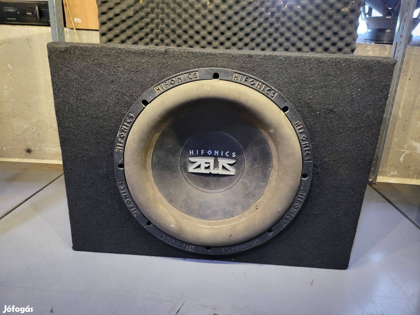 Hifonics Zeus mélyláda (450W rms)