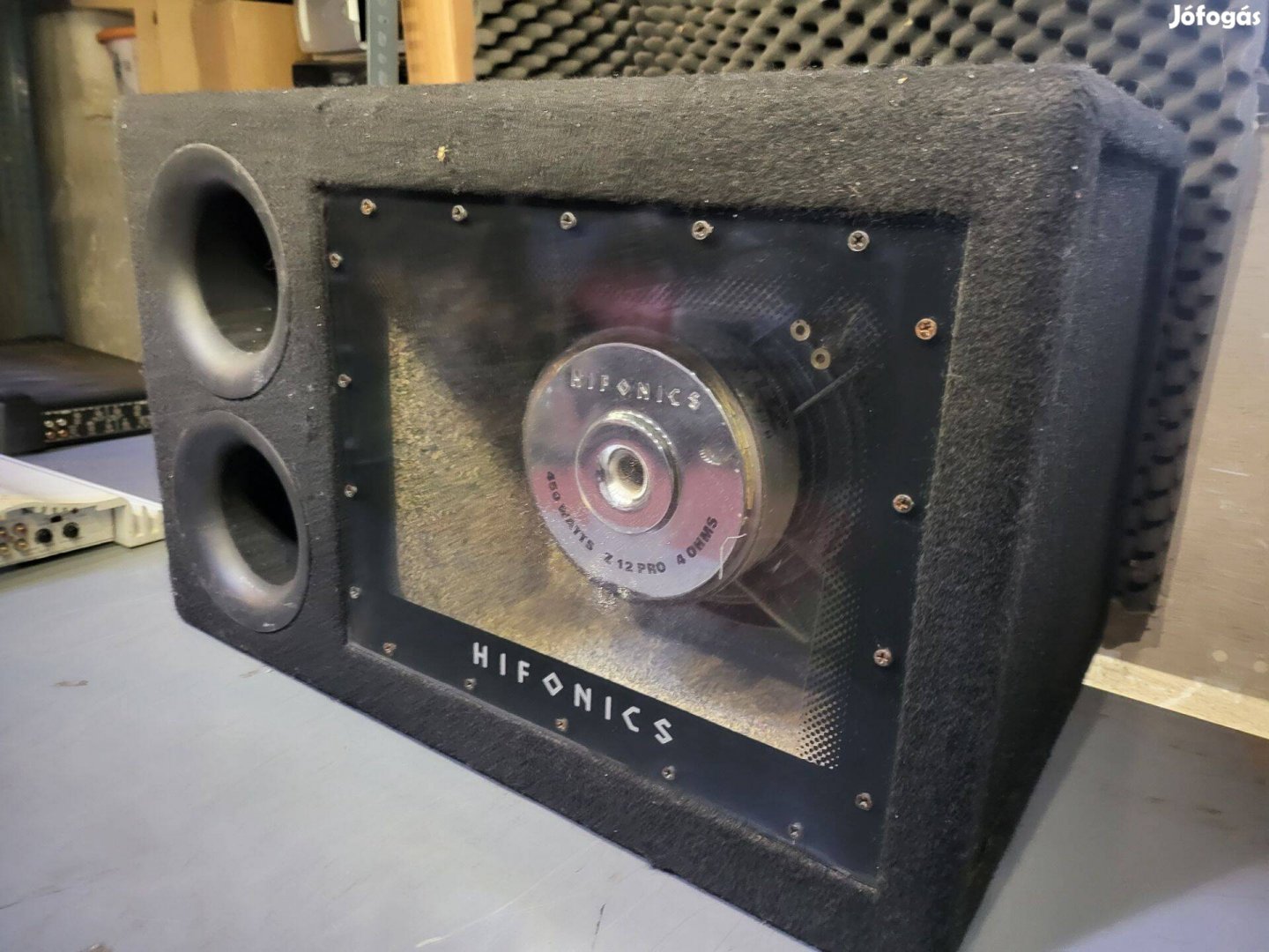 Hifonics at 12bps mélyláda (450W RMS)