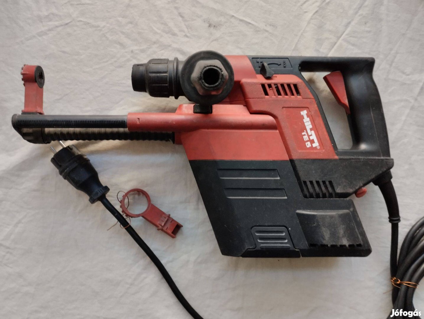 Hilti TE 5 Hilti TE 5-DRS porszívó adapterrel