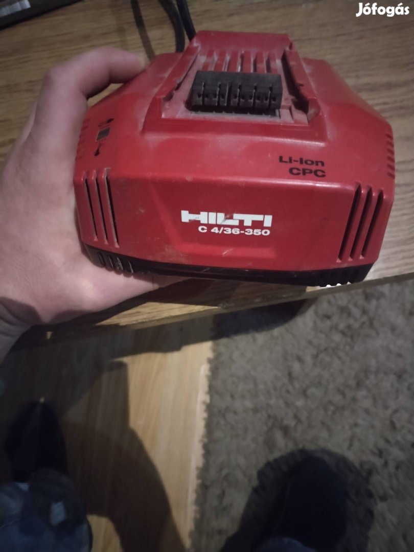 Hilti töltő kifogástalan állapotban elado