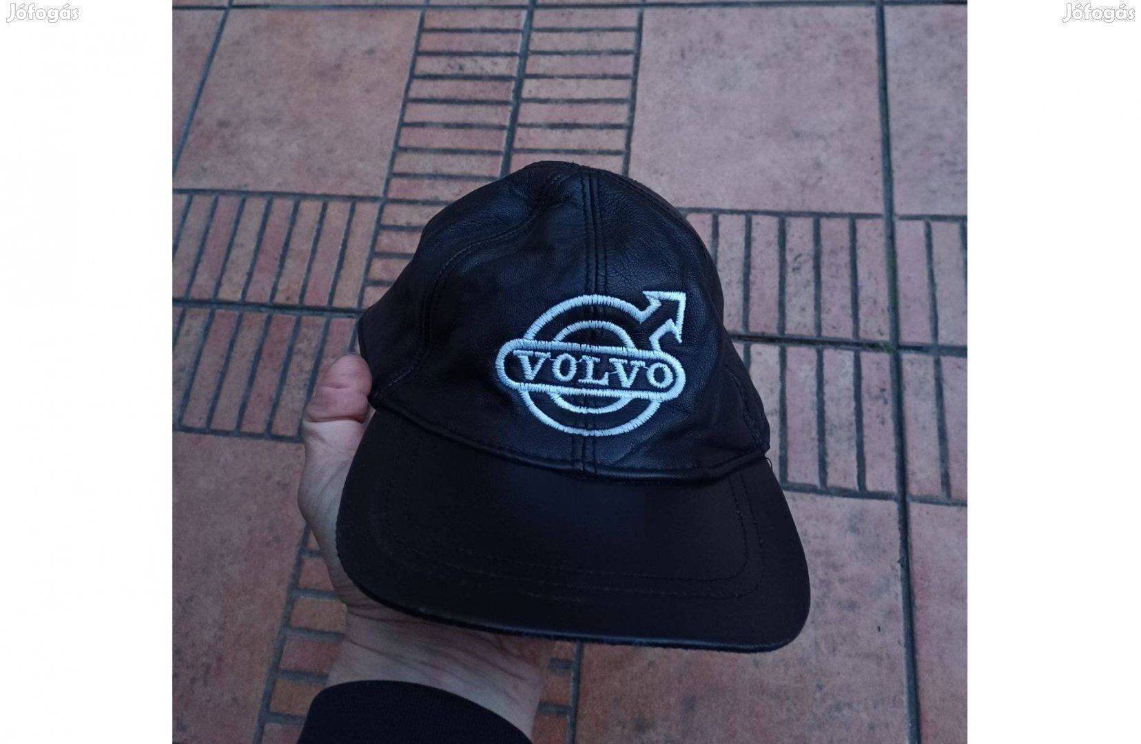 Hímzett Volvo műbőr állítható sapka