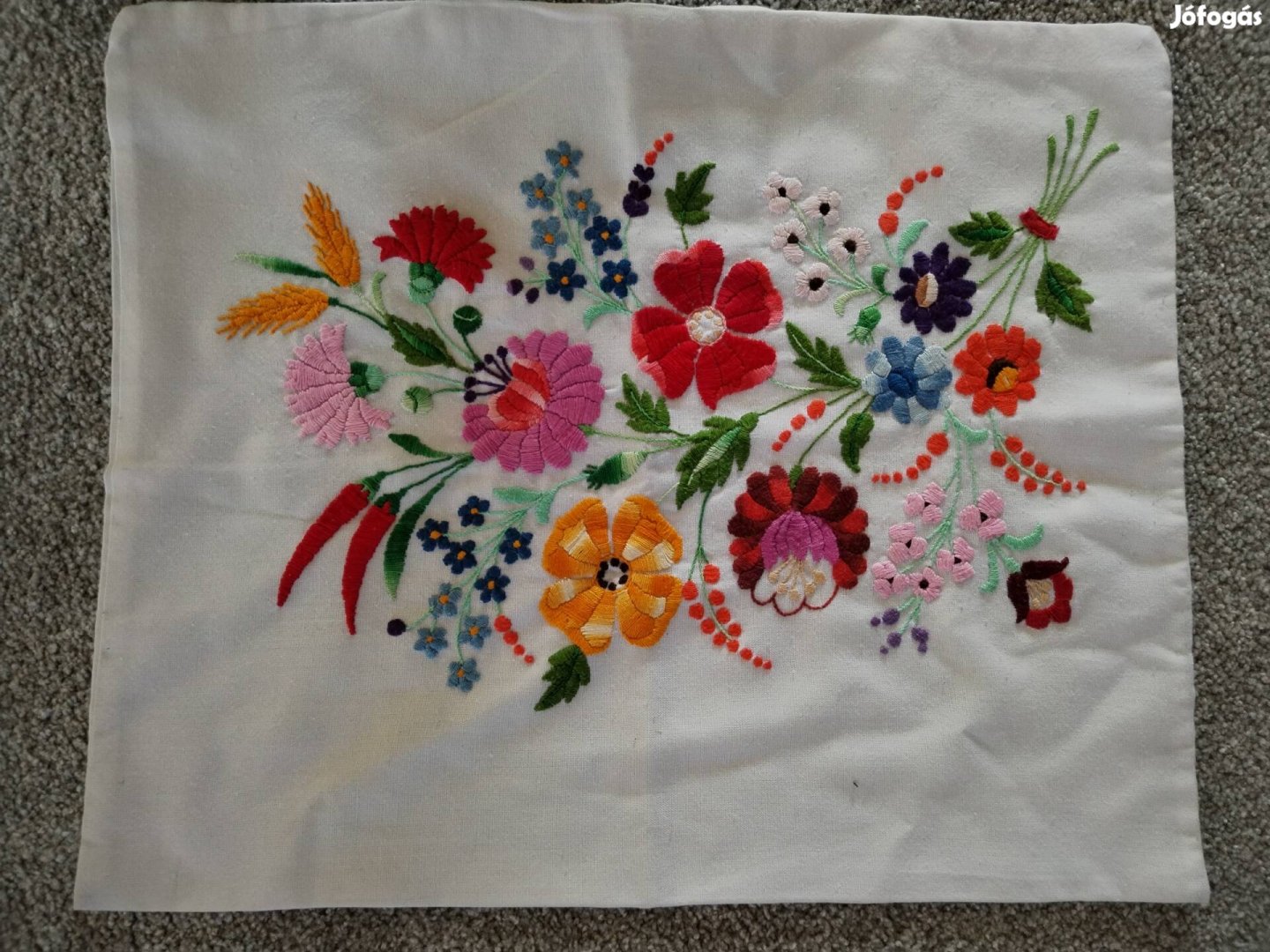 Hímzett kispárna huzat 50 x41 cm 