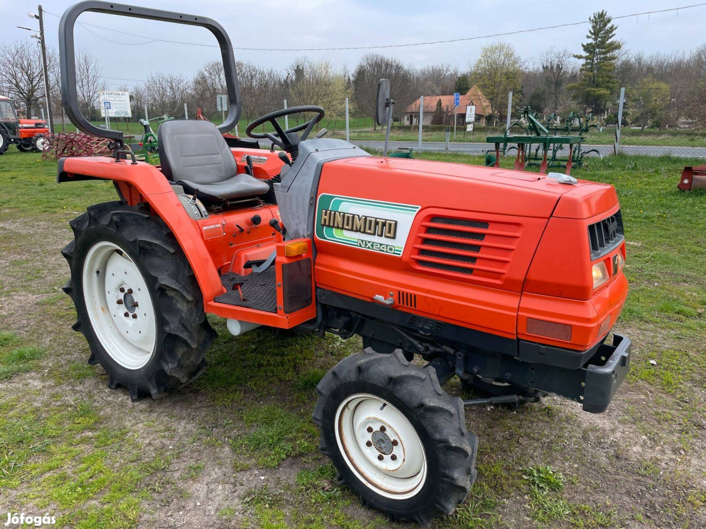 Hinomoto NX240 4Új Gumi yanmar kubota iseki agt mtz goldoni japán