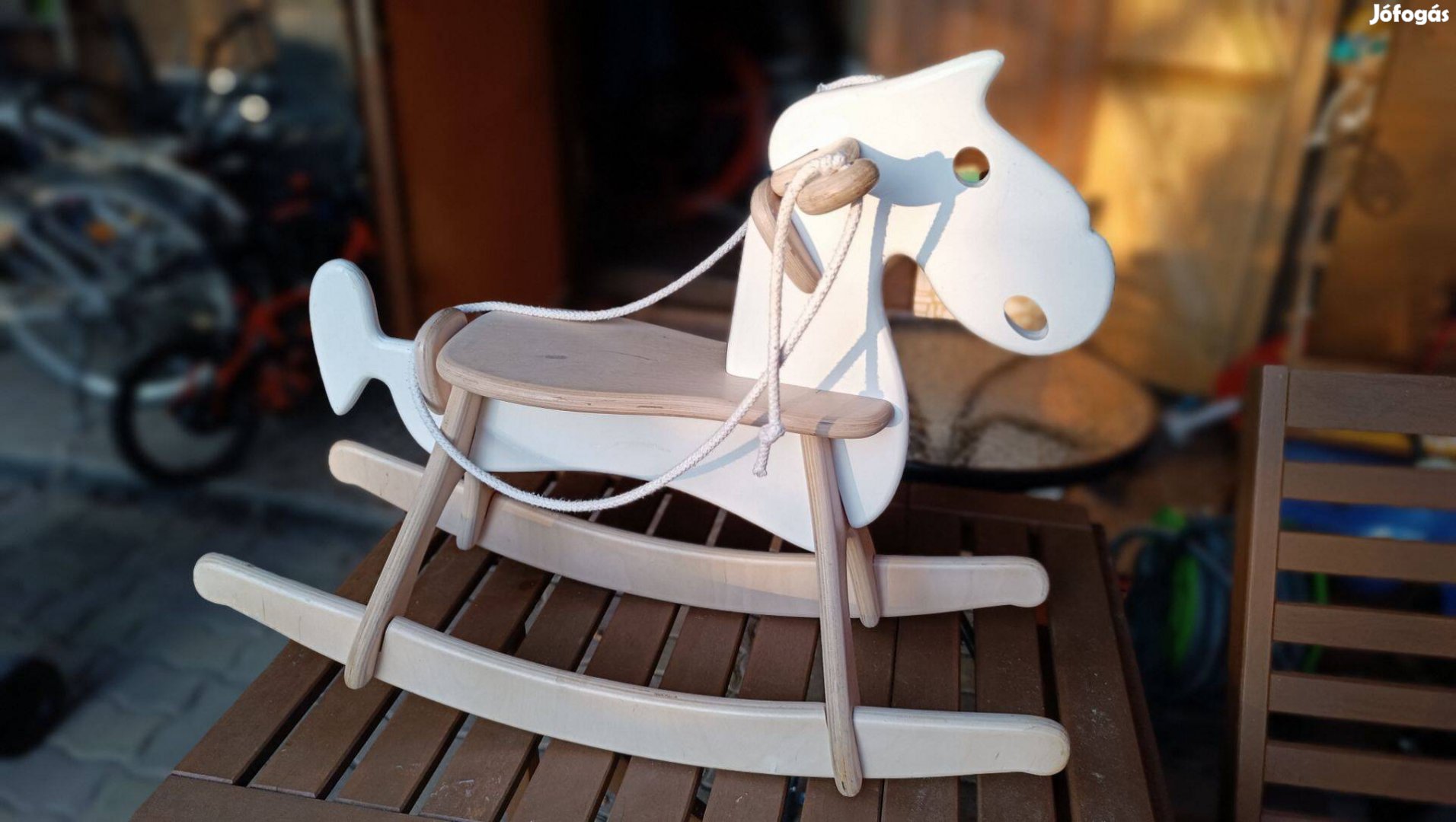 Hintaló fa használt