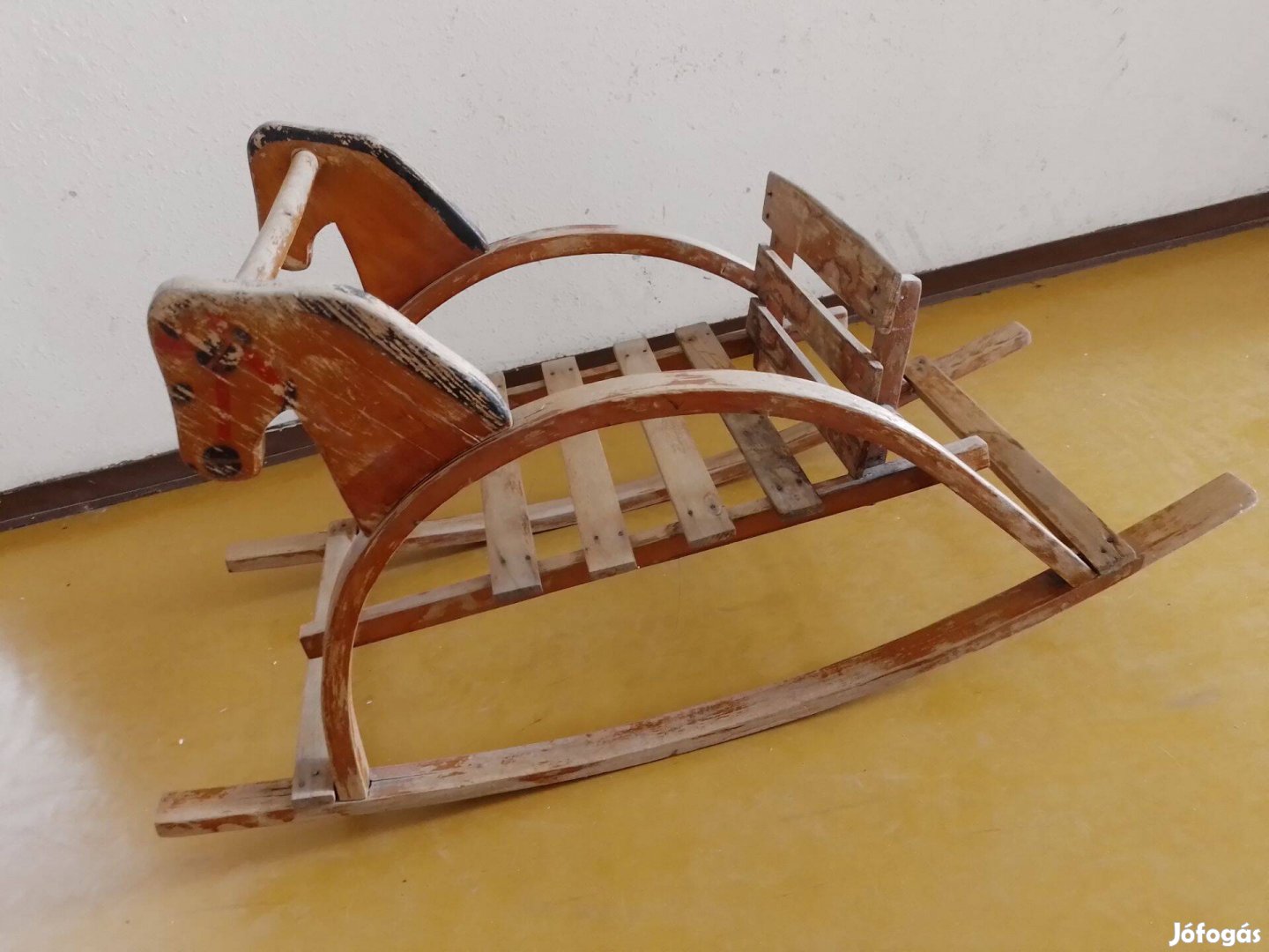 Hintaló fából, hagyományos típus