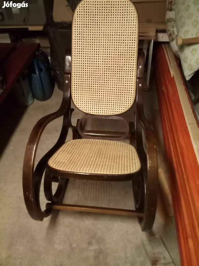 Hintaszék Thonet típusú