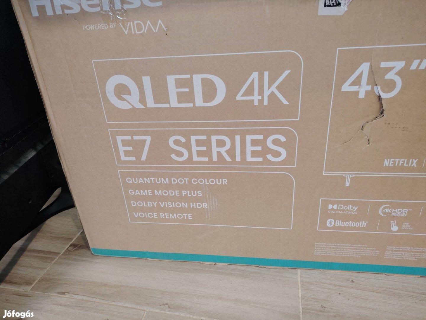 Hisense 110CM 4K SMART WIFI Qled TV. Gyári doboz. 