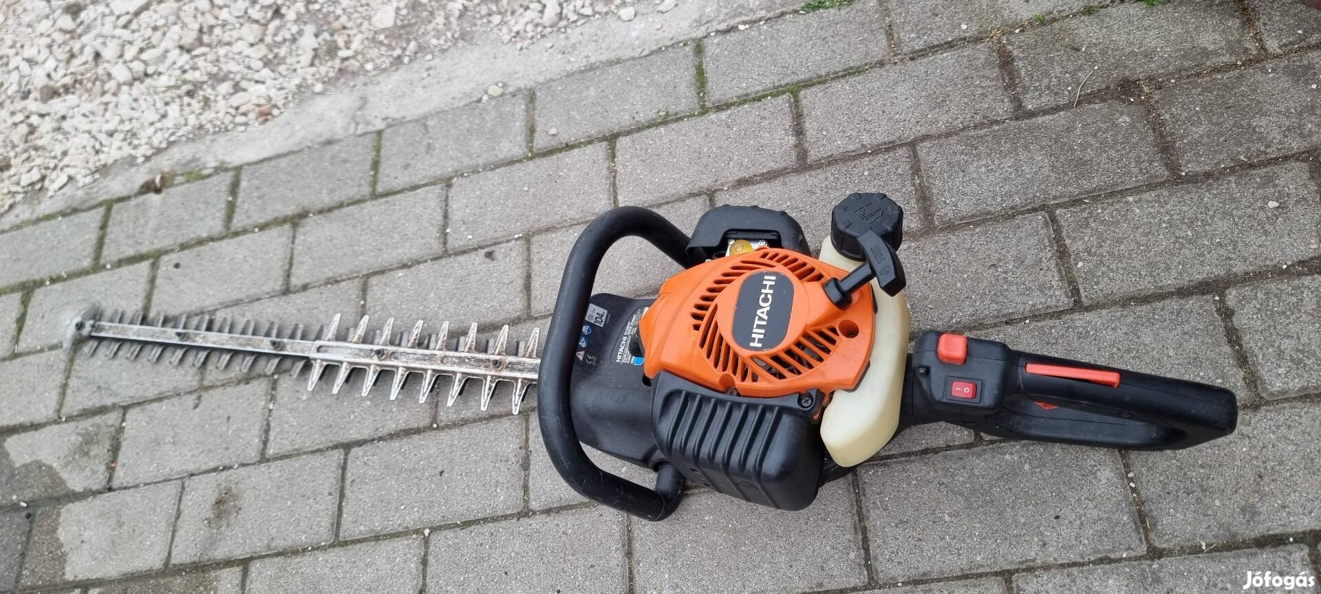 Hitachi CH 22ECP2 benzines sövényvágó sövénynyíró