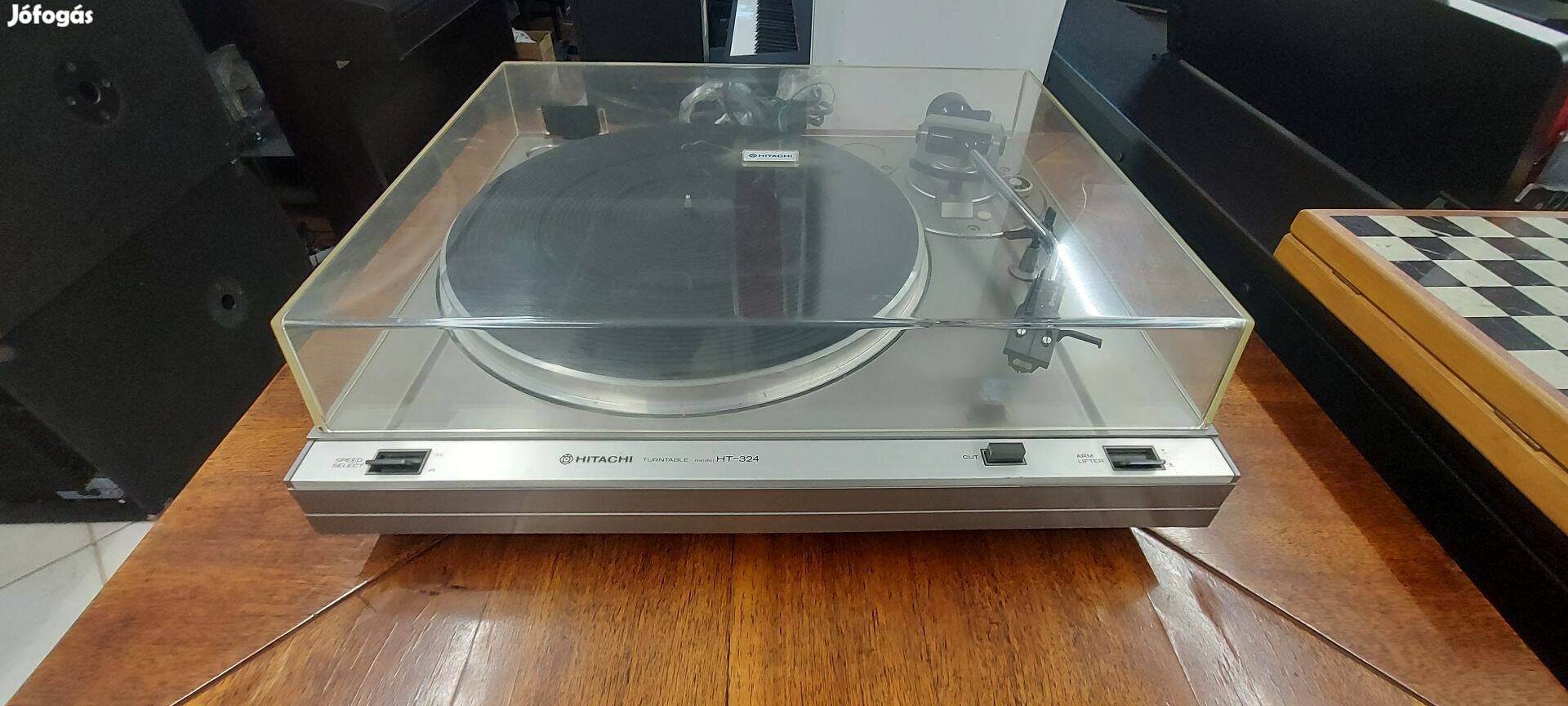 Hitachi HT-324 lemezjátszó hibátlan, szép állapotban eladó!