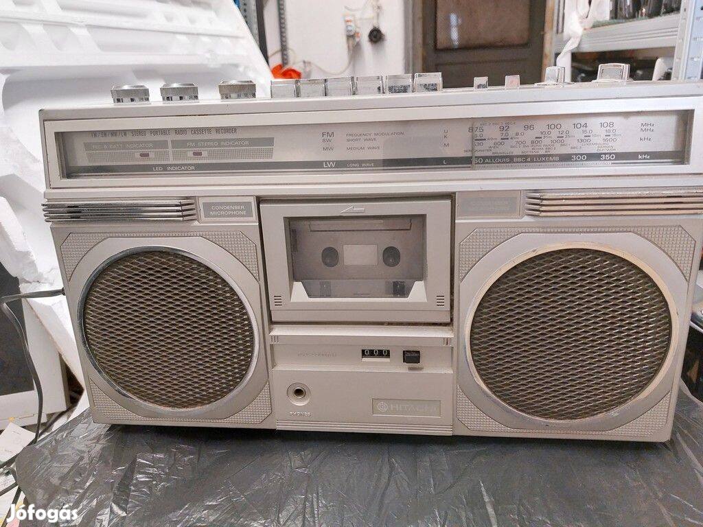 Hitachi TRK-7200E Boombox (1 kazettás rádiósmagnó), hibás magnórésszel