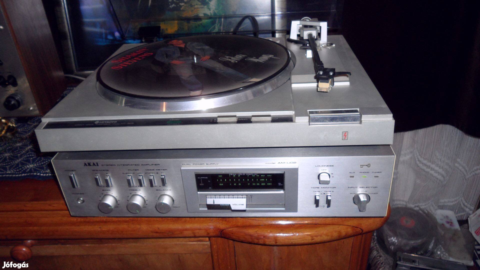 Hitachi guartz automata jap. bakelit újszerű lemezjátszó