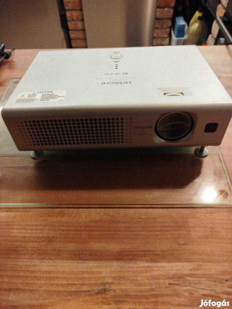 Hitachi projektor eladó