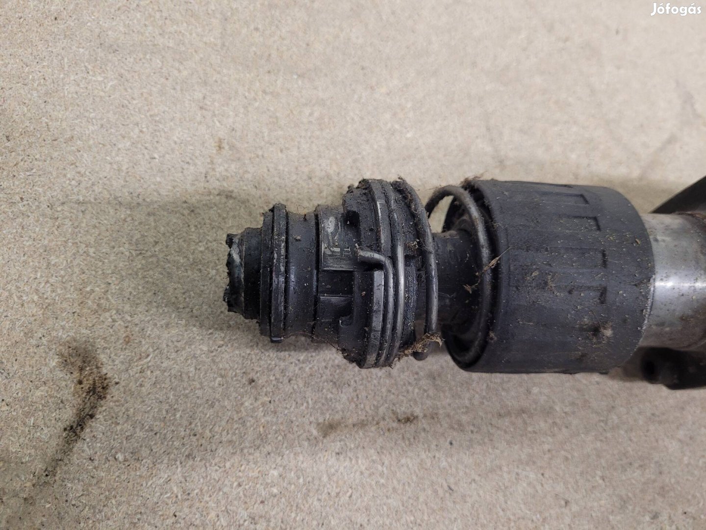 Hitachi ütvefúró alkatrésznek eladó!