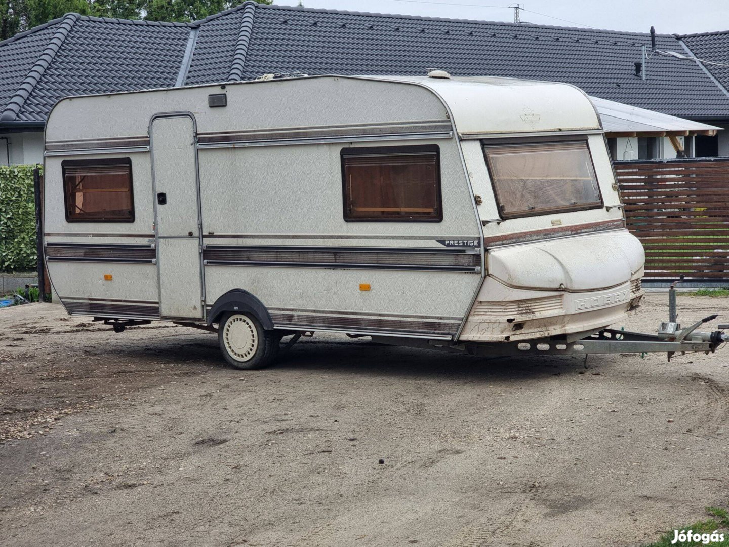 Hobby 500 lakokocsi telepitesre, 5 fekhelyes, akar leszallitassal is
