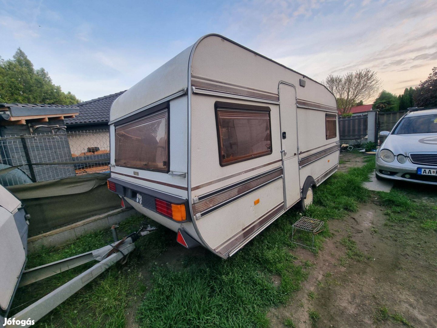 Hobby 500 lakokocsi telepitesre, 5 fekhelyes, akar leszallitassal is