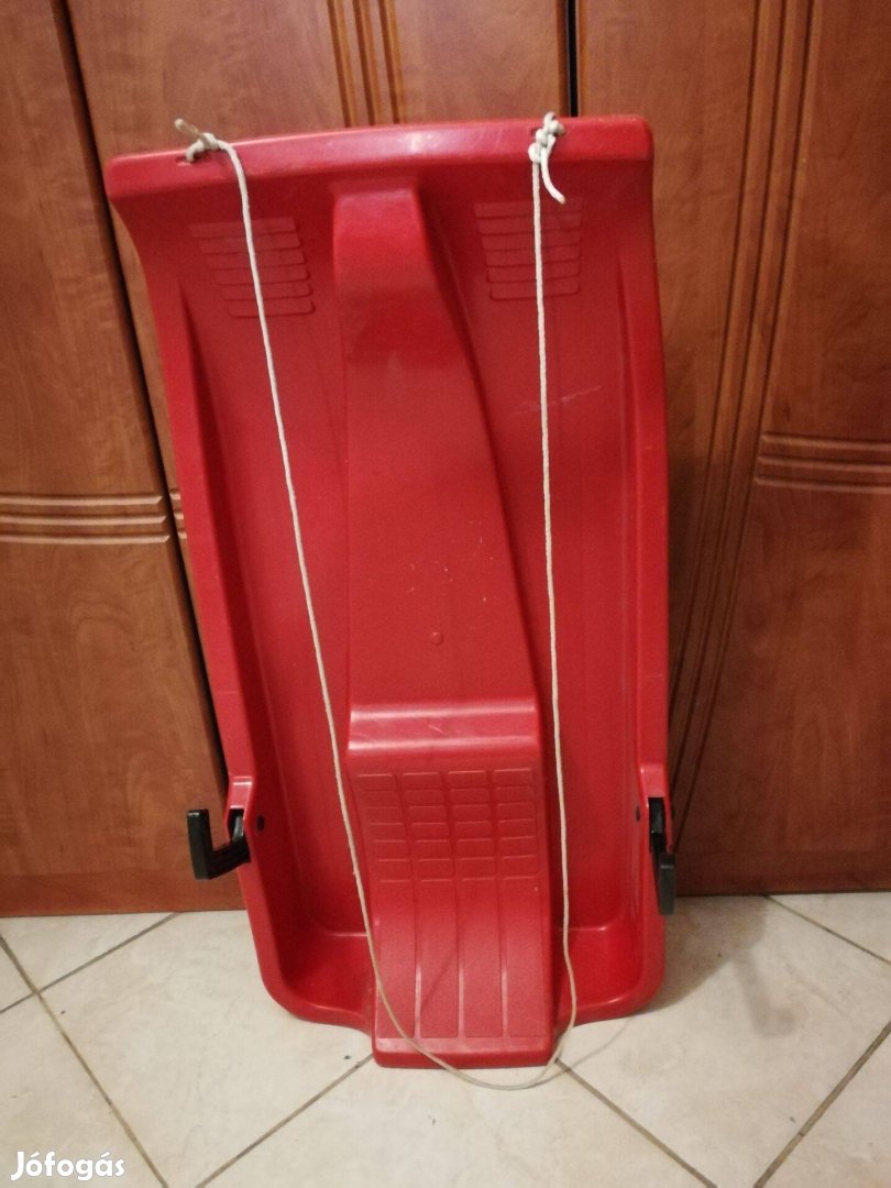 Hócsúzda, hálózsákok, műanyag matrac, szivacspárnák eladók