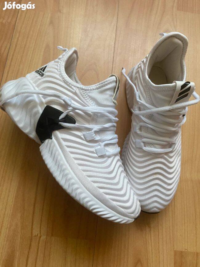 Hófehér Adidas Alphabounce Instrict cipő - 39